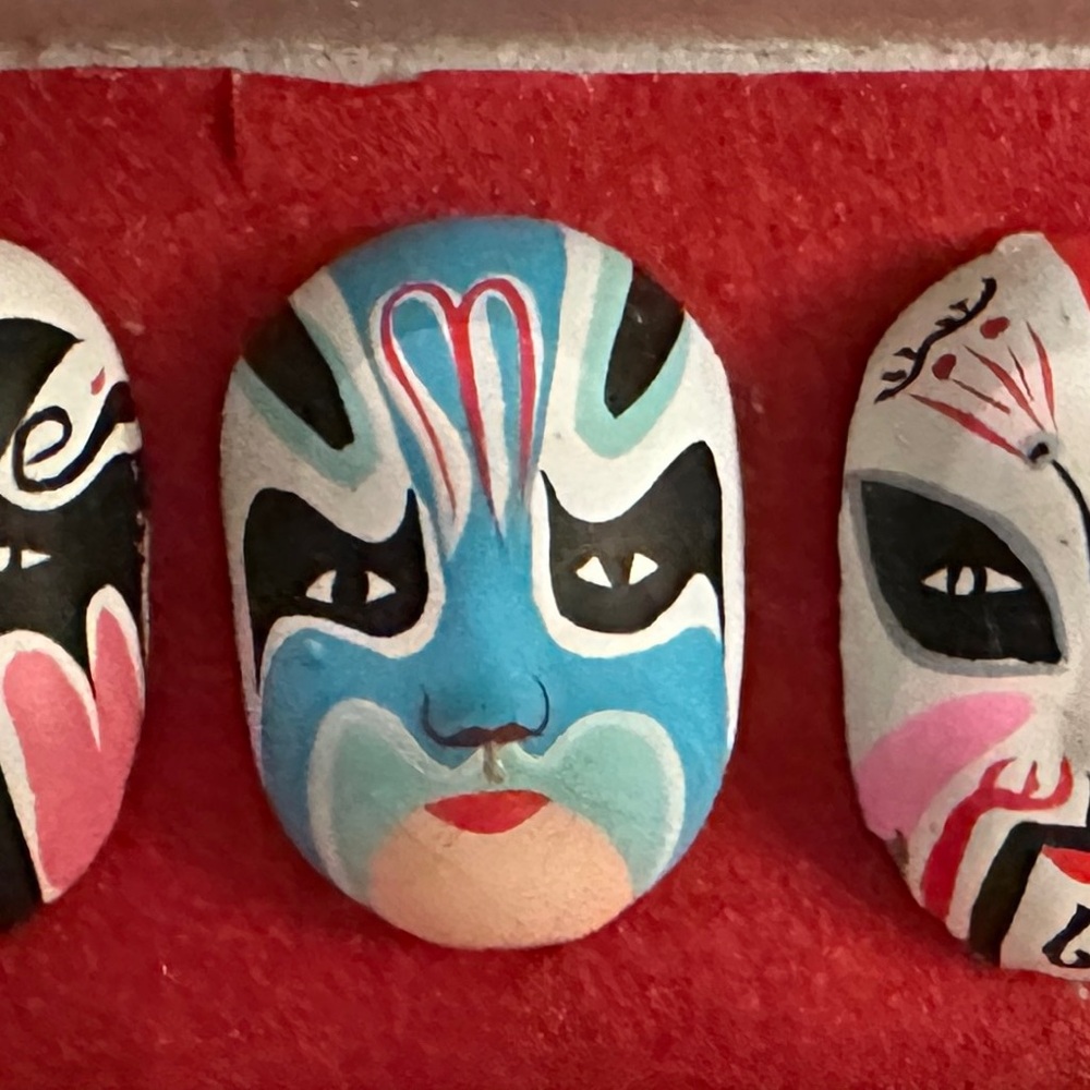 Beijing Opera facial makeup
Peking Opera masks